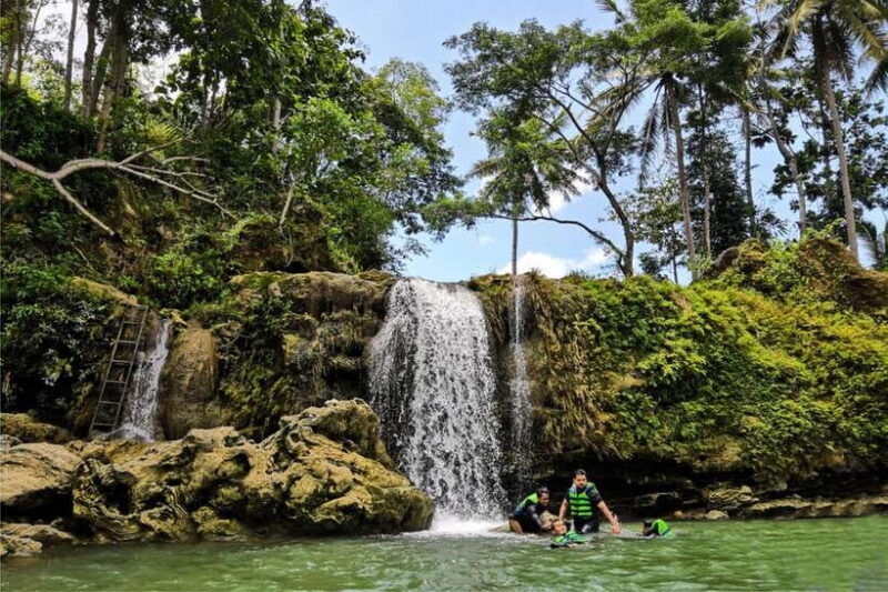 yogyakarta-jomblang-cave-pindul-cave-day-trip-with-lunch