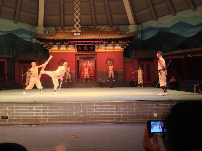 zhengzhou-private-guided-tour-transfer-to-shaolin-temple