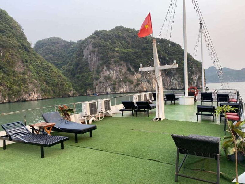 2d1n-boat-tour-lan-ha-bay-ha-long-bay