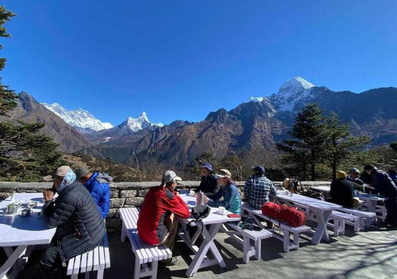 5-day-everest-tour-with-breakfast-at-everest-view-hotel