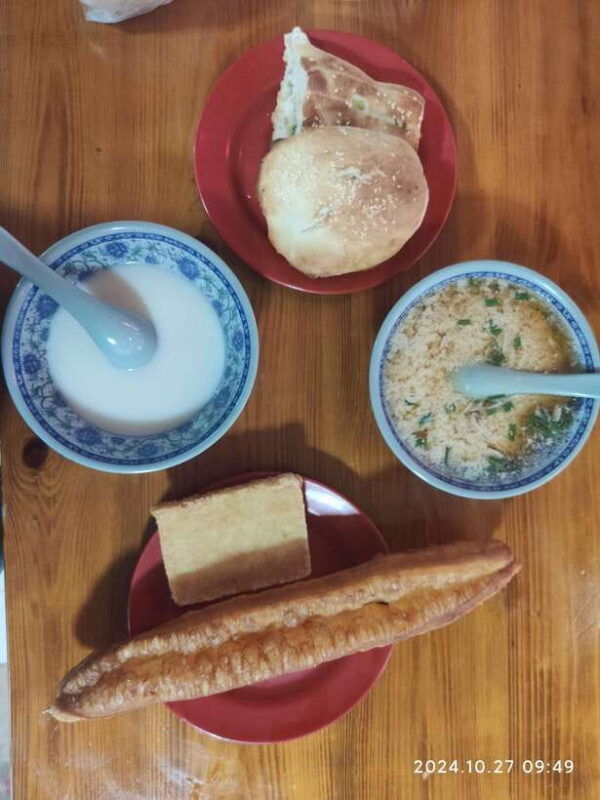 a-delicious-food-tour-through-the-heart-of-the-city