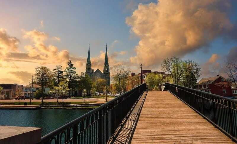 a-romantic-walking-tour-through-ottawa