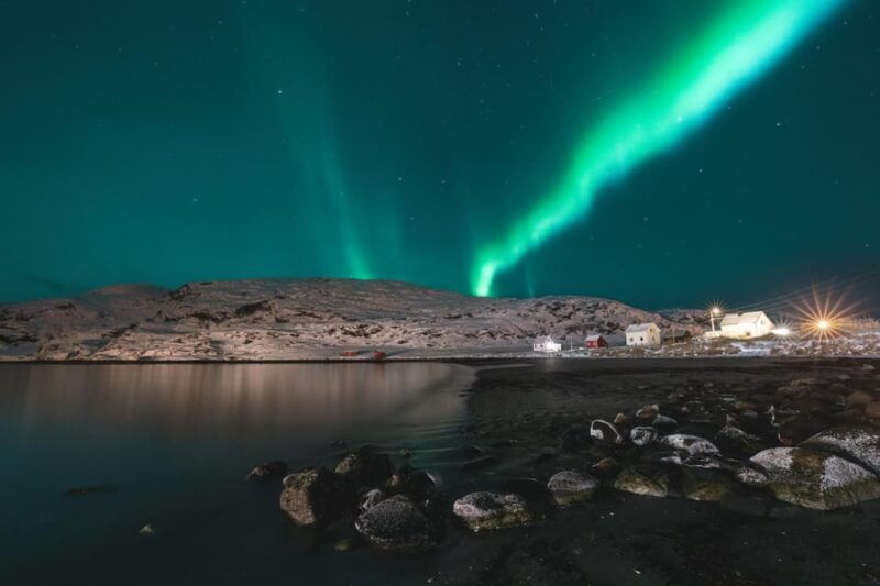 abisko-aurora-car-chasing-tour-with-photographer