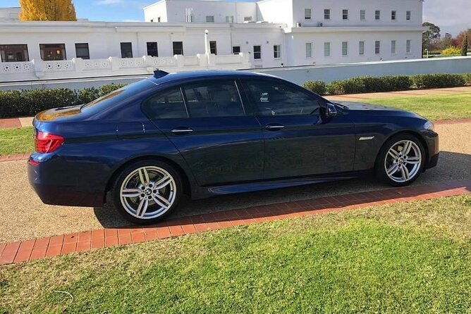 Airport Transfers - Chauffeur Car & Limo Services of Melbourne - The Chauffeurs: Friendly, knowledgeable, and attentive