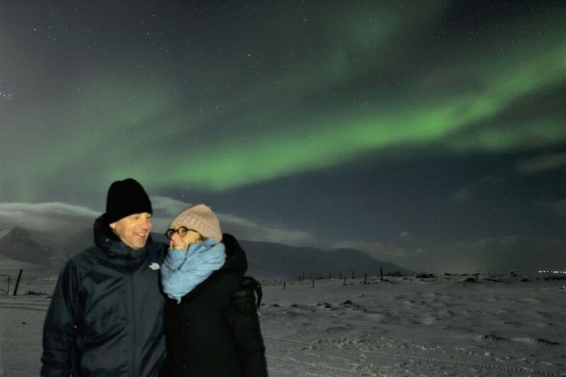 akureyri-hunt-for-the-northern-lights-photography-tour