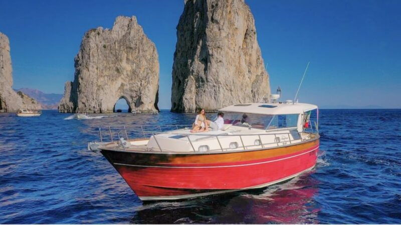 amalfi-coast-full-day-boat-tour-along-the-coast