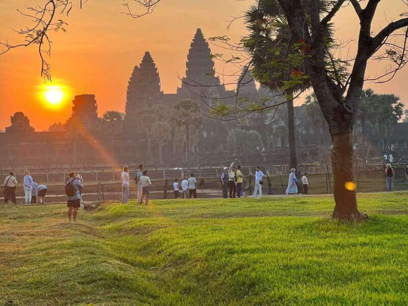 angkor-wat-2-day-complex-sun-rise-sun-set-with-guided-tour