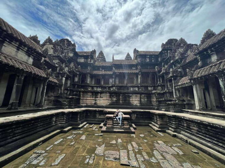 angkor-wat-sunrise-e-bike-tour-with-lunch-included
