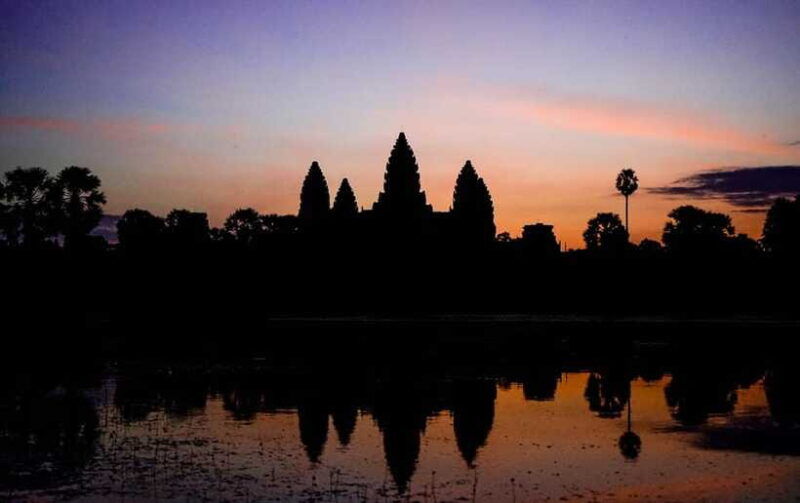angkor-wat-sunrise-private-tuk-tuk-guided-tour