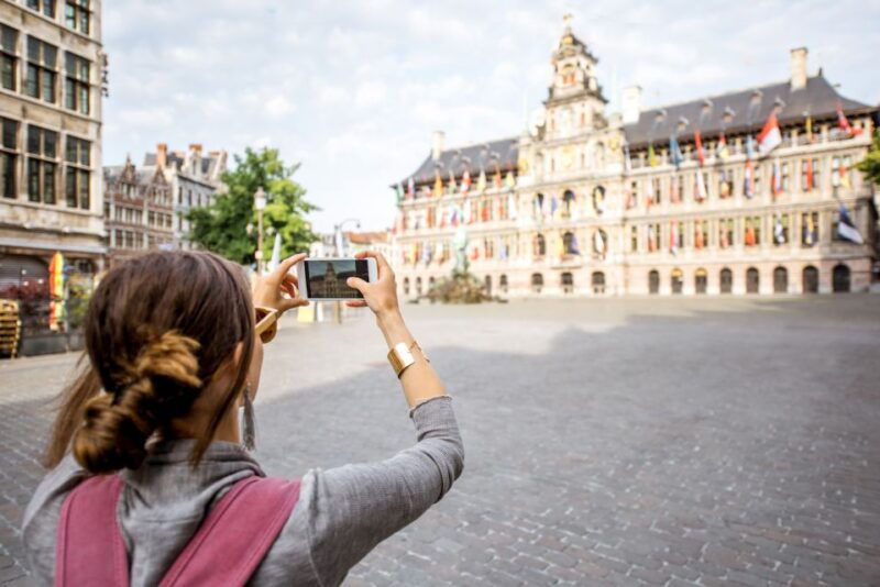 antwerp-insta-perfect-walk-with-a-local