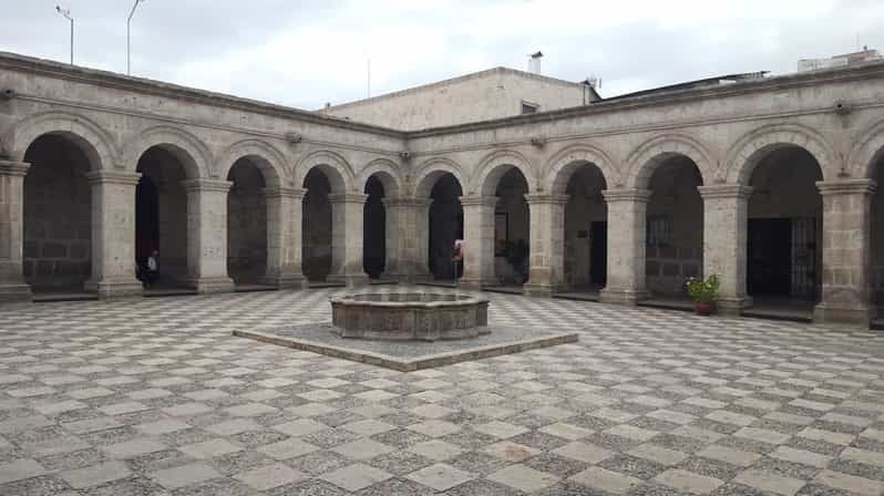 arequipa-tour-alpaca-world