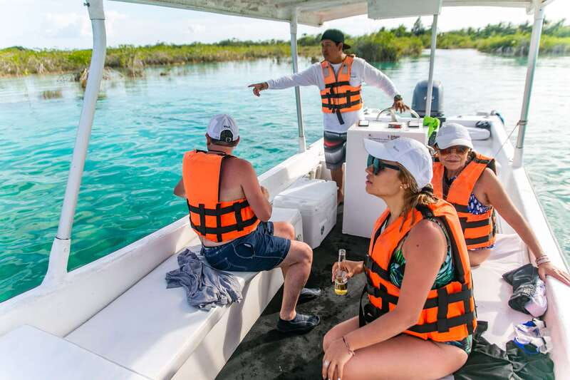 bacalar-3-hour-boat-trip-with-swimming-drinks