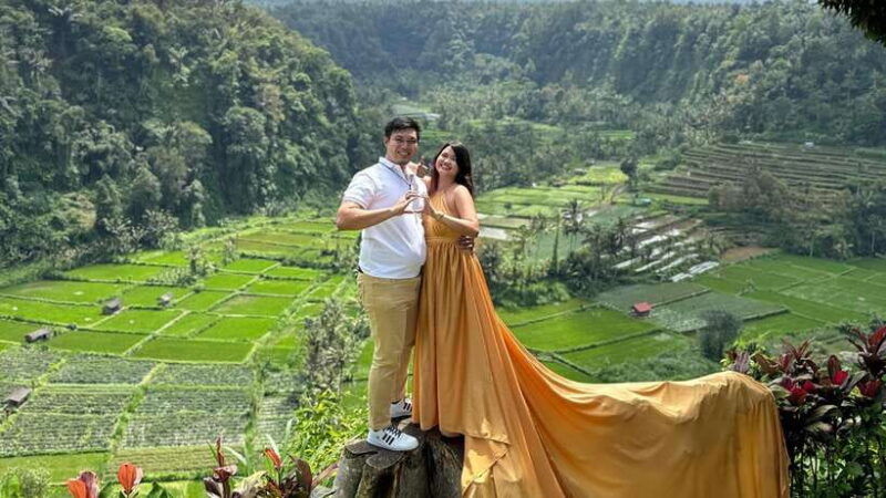 bali-besakih-temple-tukad-cepung-waterfall-penglipuran