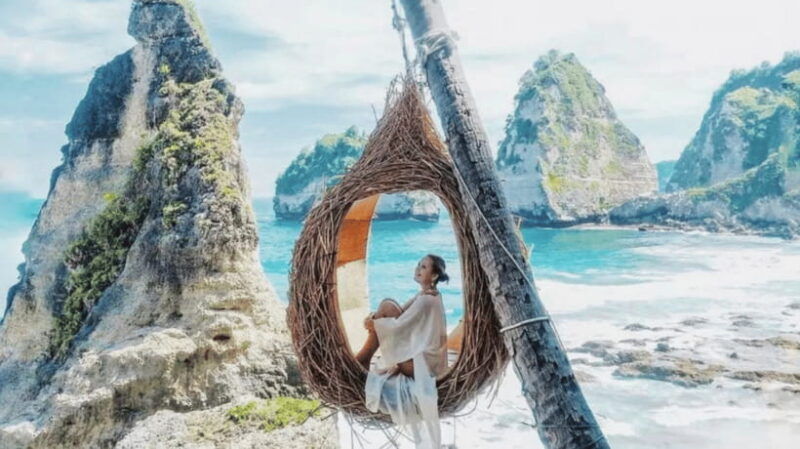 bali-nusa-penida-island-beach-highlights-swim-hike-tour