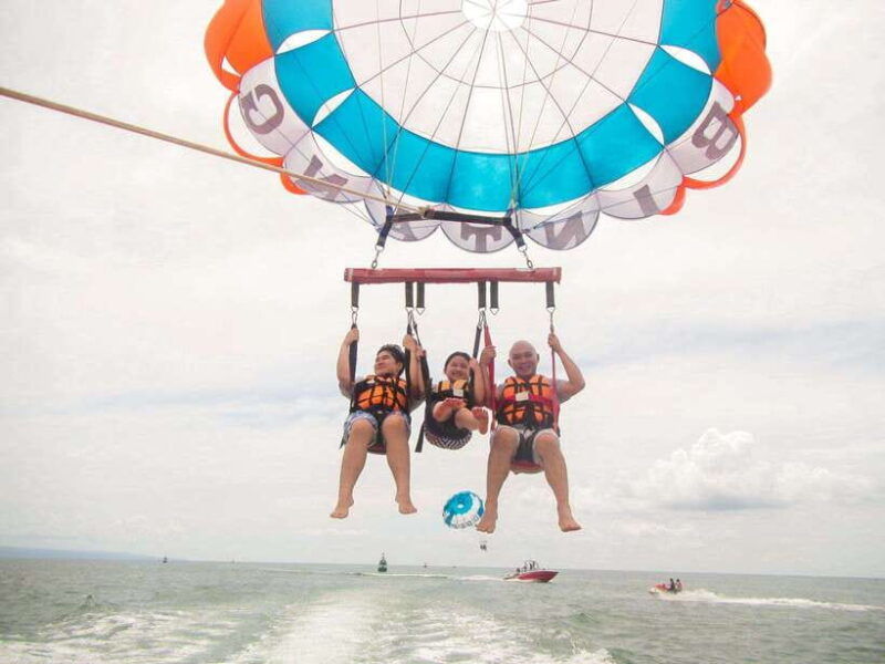 bali-parasailing-adventure-banana-boat-and-jet-ski