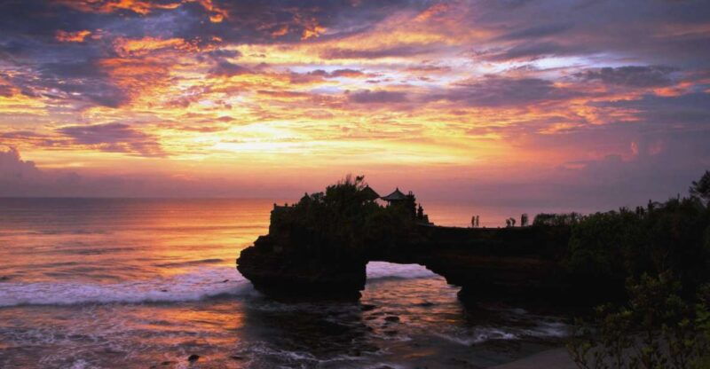 bali-south-coast-uluwatu-tanah-lot-and-jimbaran-day-trip