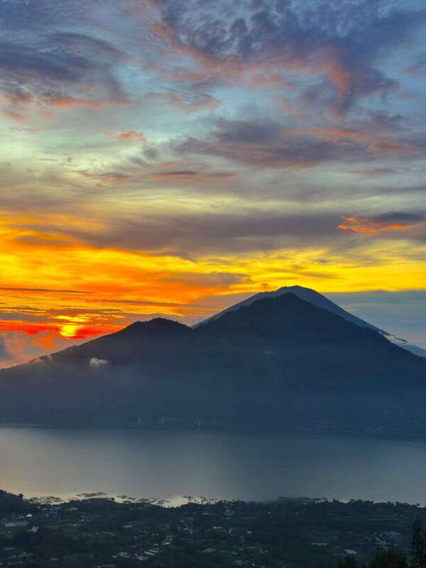 balimount-batur-sunrise-treking-with-guide-and-breakfest