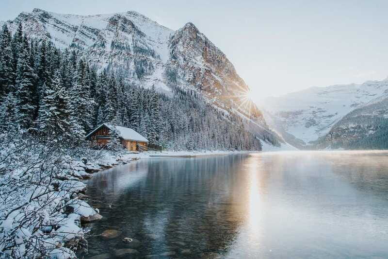 banff-lake-louise-emerald-lake-and-johnston-canyon-tour