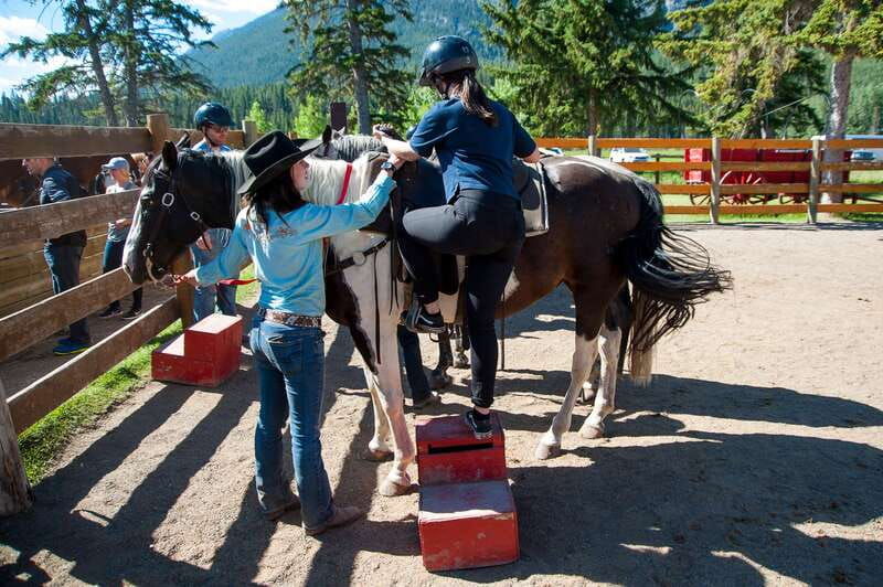 banff-national-park-2-hour-sundance-loop-horseback-ride