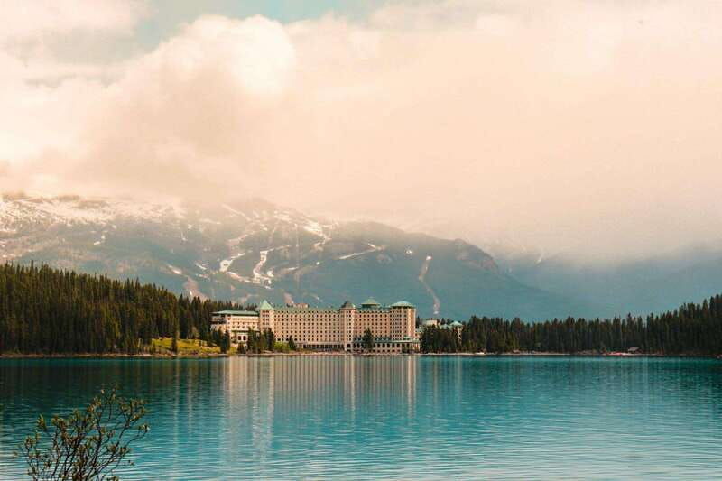 banff-town-lake-louise-moraine-glacier-peyto-bow-lake