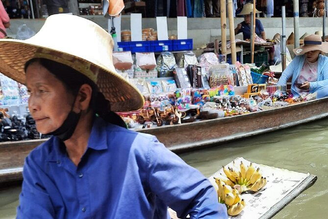 Bangkok: Floating Market and Train Tour with Guide in Spanish and English - Who Should Book This Tour?
