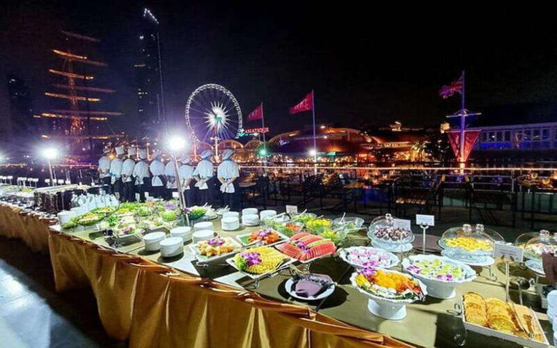 bangkok-luxury-white-dinner-cruise-with-live-entertainment