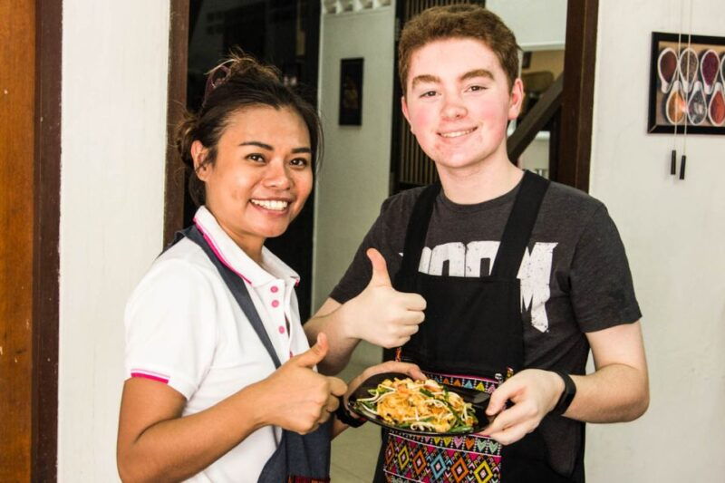 bangkok-thai-cooking-class-and-onnuch-market-tour