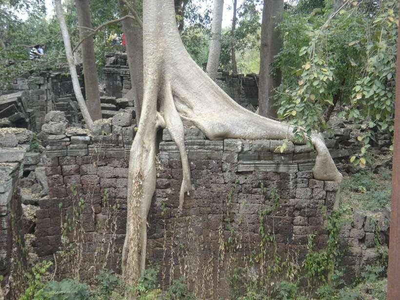 banteay-chhmar-temple-silk-farm-day-trip-from-siem-reap