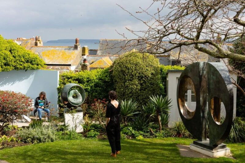 barbara-hepworth-museum-sculpture-garden-entry-to-site