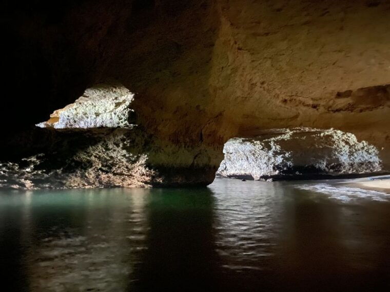 benagil-benagil-cave-stand-up-paddleboard-tour-at-sunrise