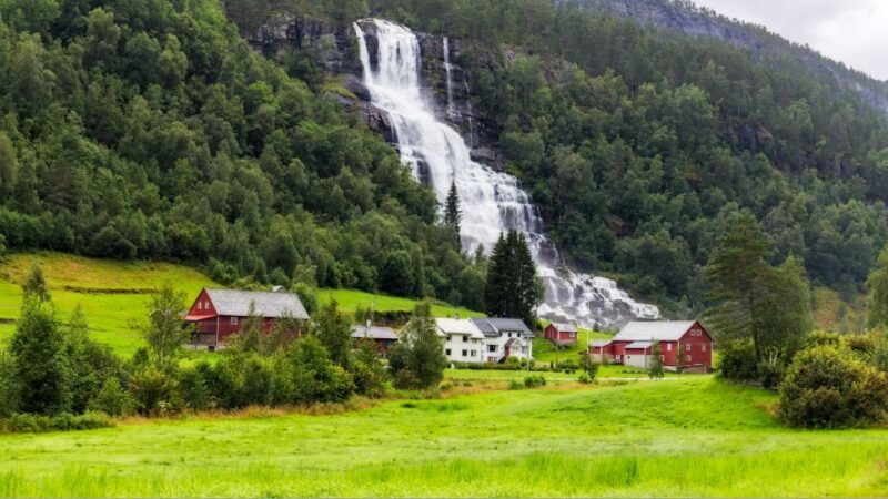 bergen-guided-fjord-glacier-tour-to-fjaerland