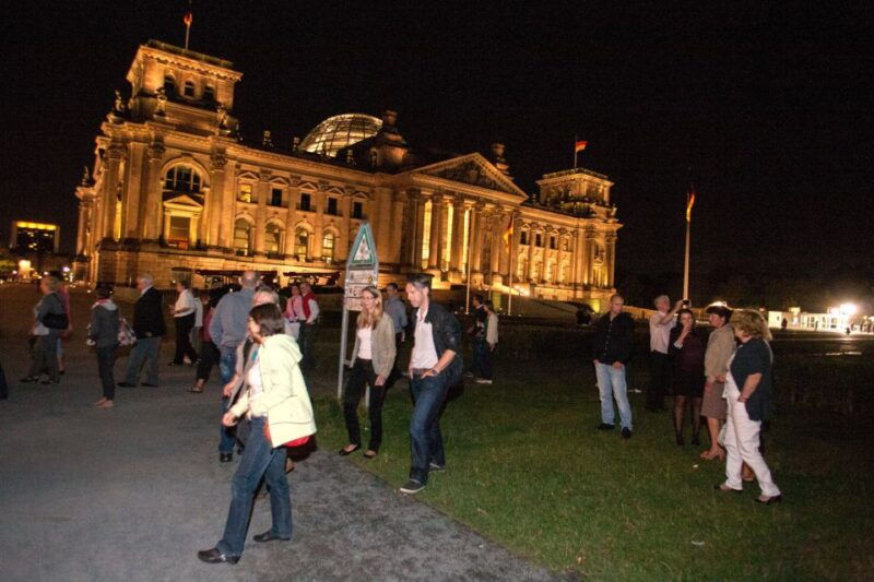 berlin-1-5-hour-comedy-bus-tour-in-german