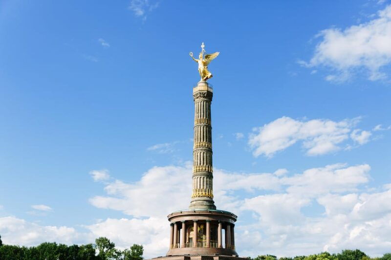 berlin-city-bike-tour-with-beer-garden-stop-2