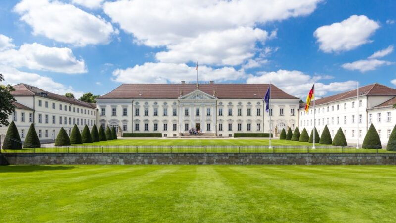 berlin-scenic-guided-tour-by-private-car-for-2-3-6-hours