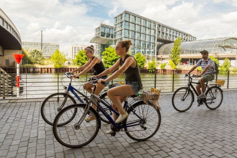 berlin-sights-and-highlights-bike-tour-with-a-local-guide