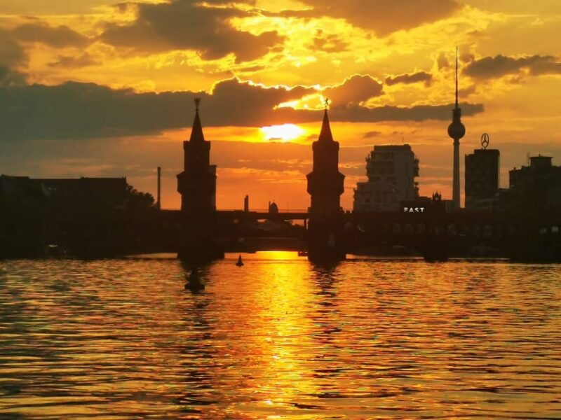 berlin-solarpowered-sunset-catamaran-cruise-audio-guide