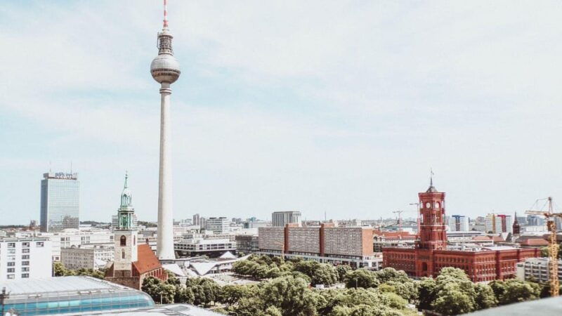 best-of-berlin-private-walking-tour-with-a-local