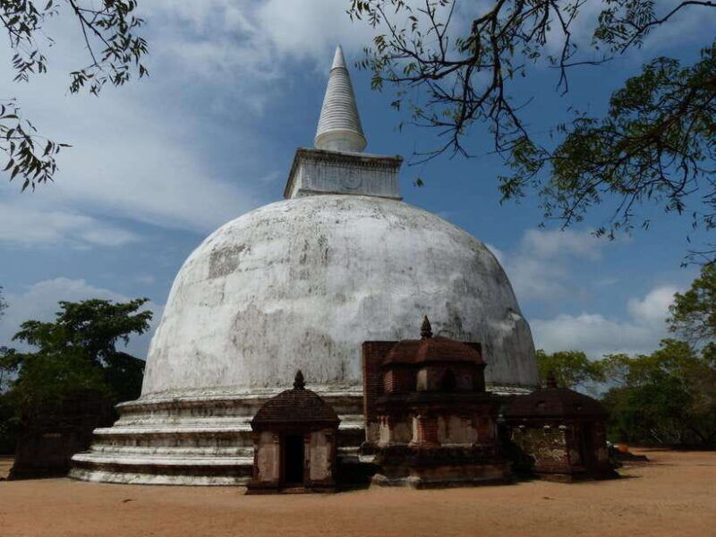 beyond-beaches-4-day-trip-into-sri-lankas-cultural-heart