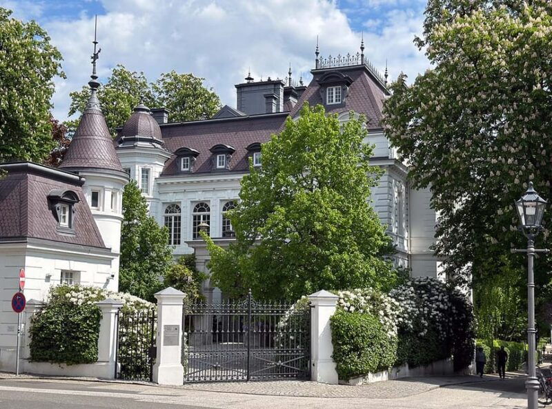bike-tour-around-the-alster-through-dreamy-alster-neighborhoods
