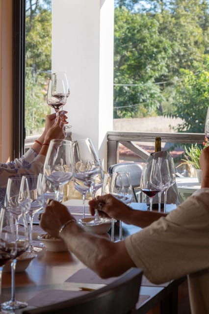 blind-wine-tasting