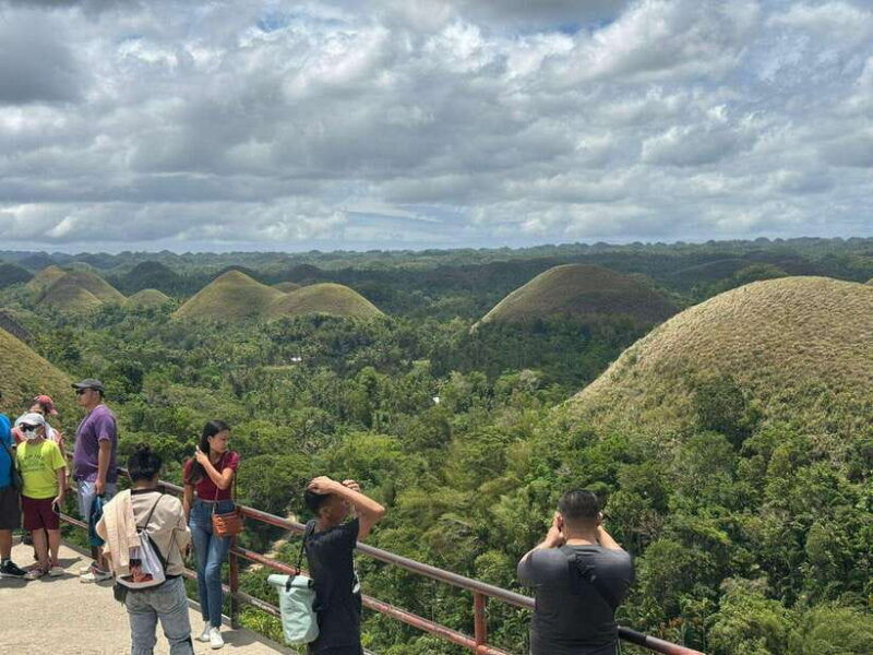bohol-chocolate-hills-loboc-river-cruise-and-buffet-lunch