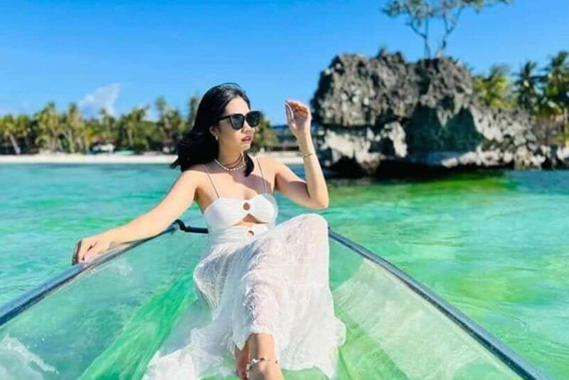 boracay-crystal-kayak-photo-op-experience