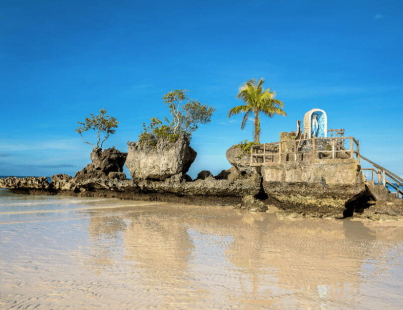 boracay-island-hopping-with-buffet-lunch-atv-adventure