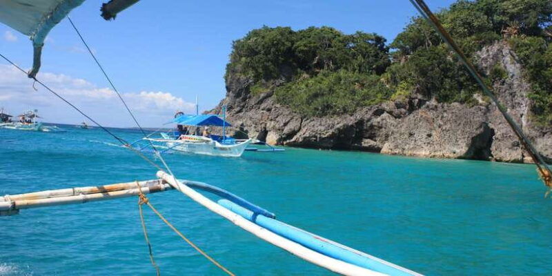 boracay-island-hopping-with-buffet-lunch