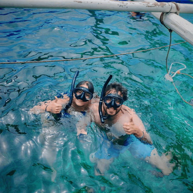 boracay-island-hopping-with-lunch-and-parasailing