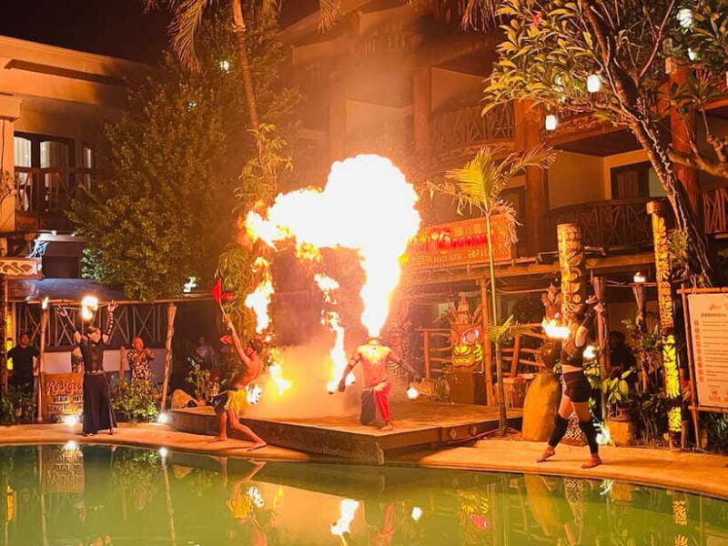 borocay-fire-dancing-show-at-red-coconut-beach-hotel