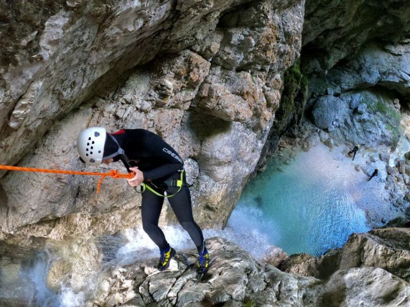 bovec-beginners-canyoning-guided-experience-in-fratarica