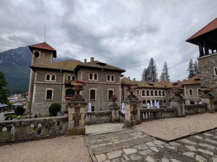 brasov-bran-peles-and-cantacuzino-castles-day-tour