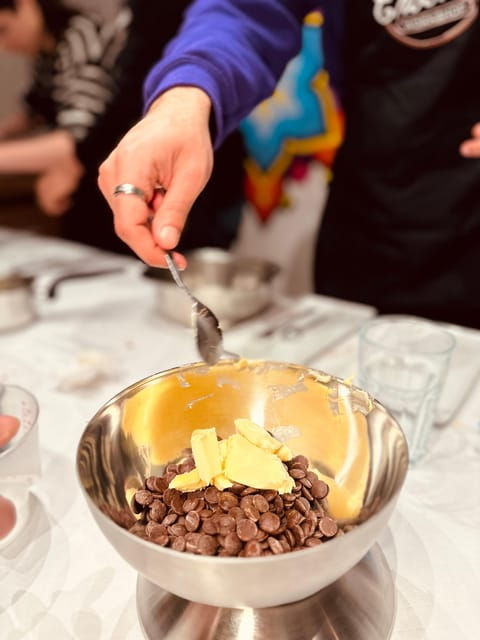 bruges-chocolate-truffle-making-class