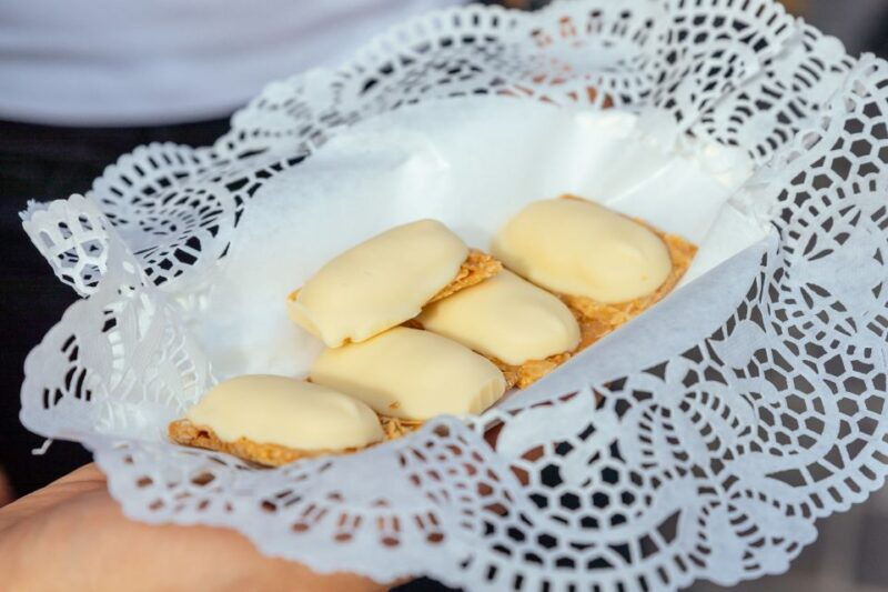 bruges-private-food-tour-10-tastings-with-locals